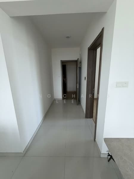 Pangsapuri untuk Disewa di Starview Bay @ Forest City - Hong Charng Lee - Corridor - PropertyGuru.com.my