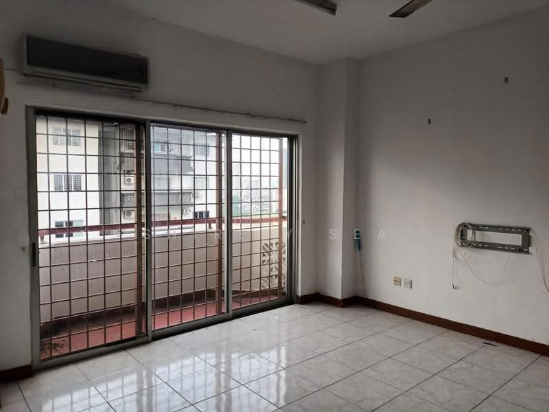 Kondominium untuk Dijual di Midah Ria Condominium - Shirley Sea - Balcony - PropertyGuru.com.my