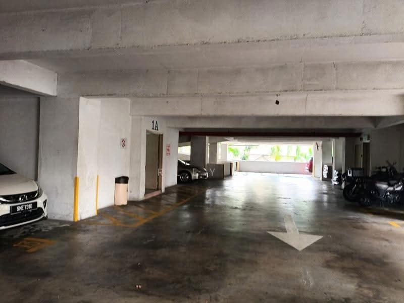 Kondominium untuk Dijual di Midah Ria Condominium - Shirley Sea - Car Park - PropertyGuru.com.my