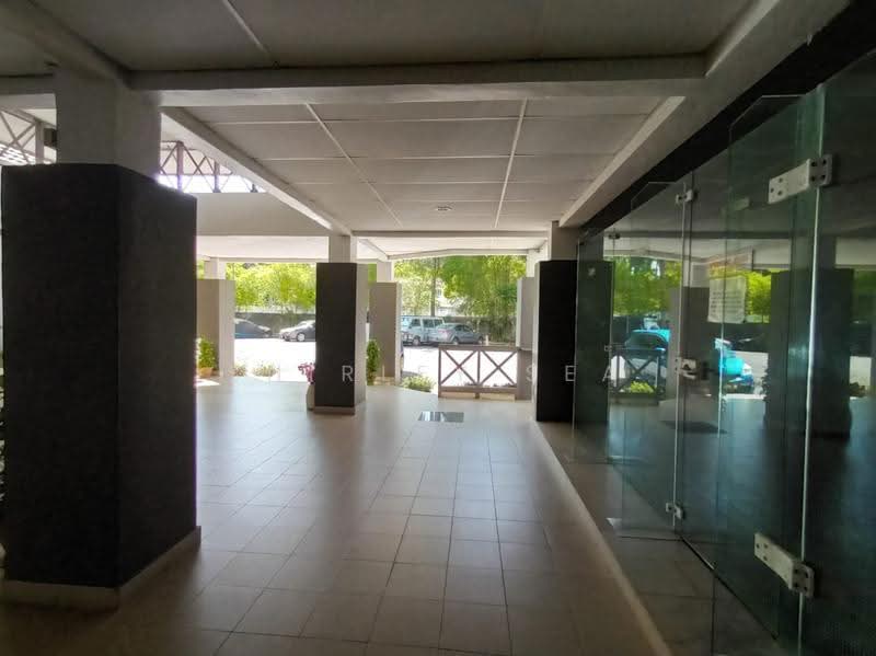 Kondominium untuk Dijual di Midah Ria Condominium - Shirley Sea - Entrance - PropertyGuru.com.my