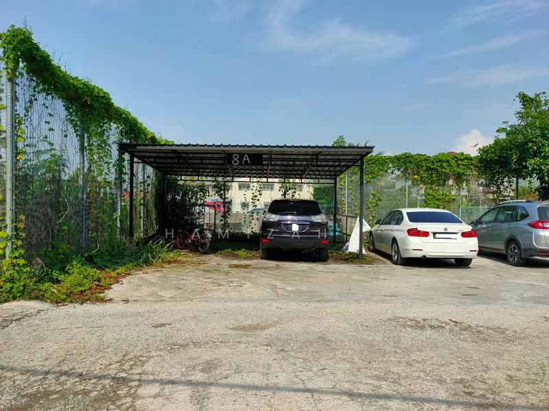 Rumah Bandar untuk Disewa di Gombak (Selangor) - Hamizah . - Car Park - PropertyGuru.com.my