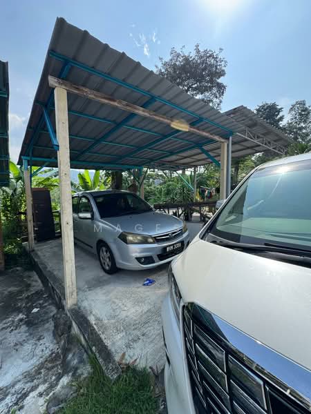 Rumah Teres 2 Tingkat untuk Dijual di Batu Caves (Selangor) - Mages . - Car Park - PropertyGuru.com.my