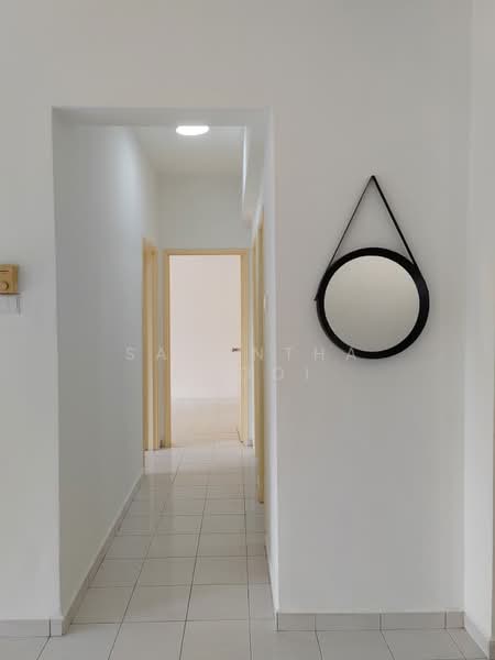 Kondominium untuk Disewa di Vista Millennium Condominium - Samantha Chooi - Corridor - PropertyGuru.com.my