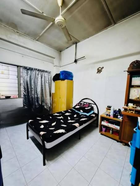 1-storey Terraced House for Sale in Medan Idaman (Setapak) - Thoriq Suparman - Bedroom - PropertyGuru.com.my