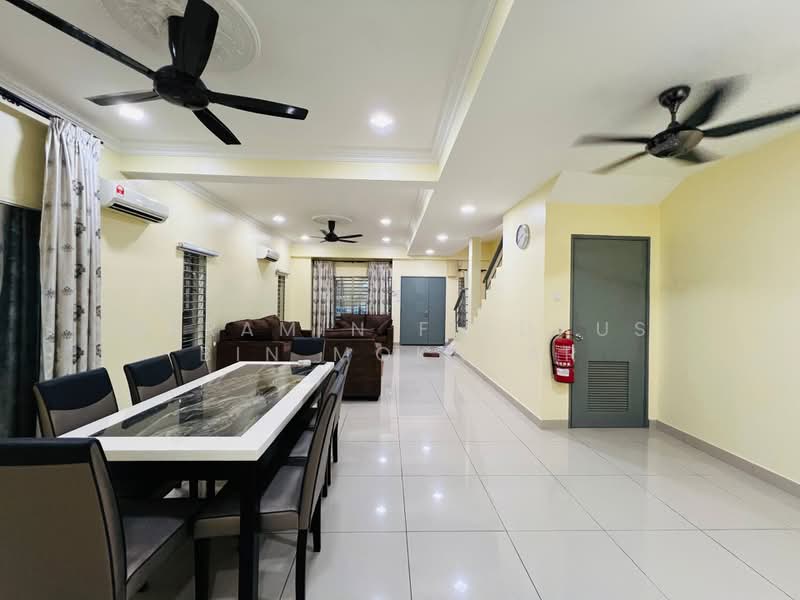 Rumah Teres 3 Tingkat untuk Dijual di Taman Universiti (Bangi) - Akramin Firdaus Bin Mokhtar - PropertyGuru.com.my