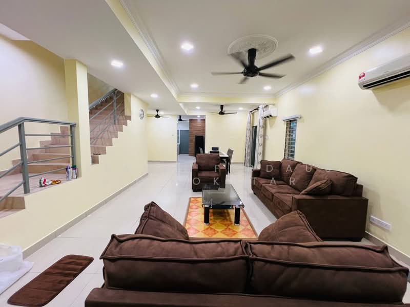 Rumah Teres 3 Tingkat untuk Dijual di Taman Universiti (Bangi) - Akramin Firdaus Bin Mokhtar - PropertyGuru.com.my