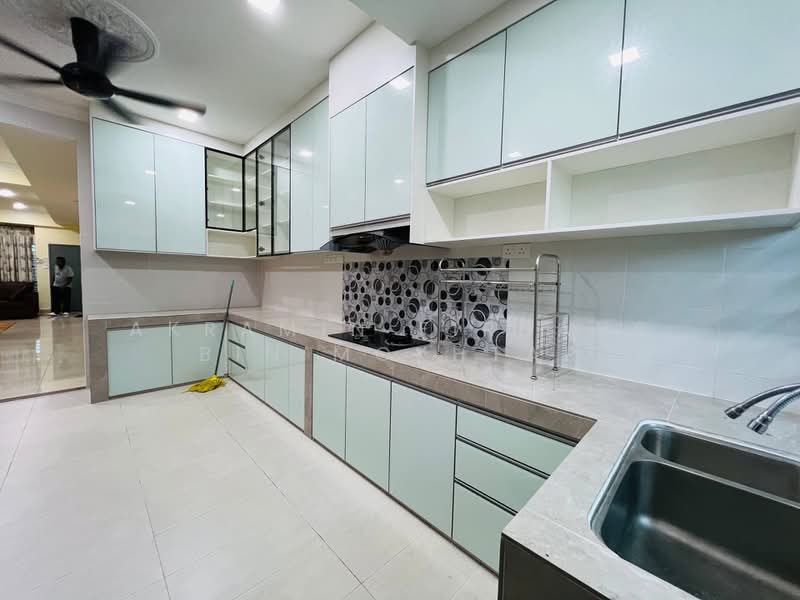 Rumah Teres 3 Tingkat untuk Dijual di Taman Universiti (Bangi) - Akramin Firdaus Bin Mokhtar - PropertyGuru.com.my