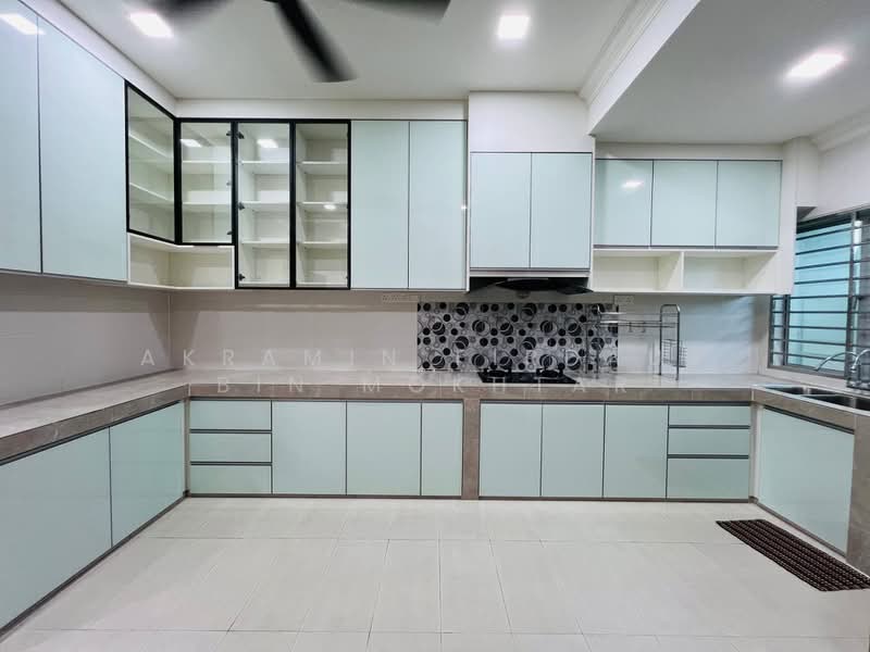 Rumah Teres 3 Tingkat untuk Dijual di Taman Universiti (Bangi) - Akramin Firdaus Bin Mokhtar - PropertyGuru.com.my