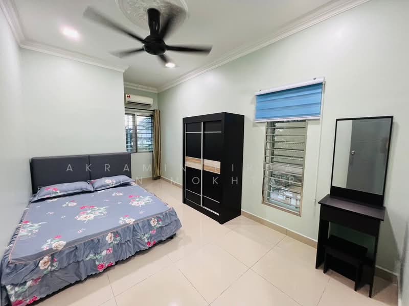 Rumah Teres 3 Tingkat untuk Dijual di Taman Universiti (Bangi) - Akramin Firdaus Bin Mokhtar - PropertyGuru.com.my
