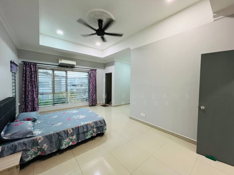 Rumah Teres 3 Tingkat untuk Dijual di Taman Universiti (Bangi) - Akramin Firdaus Bin Mokhtar - PropertyGuru.com.my