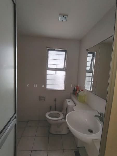 2-storey Terraced House for Sale in Bandar Sungai Long (Selangor) - Shawn Lim - Bathroom - PropertyGuru.com.my