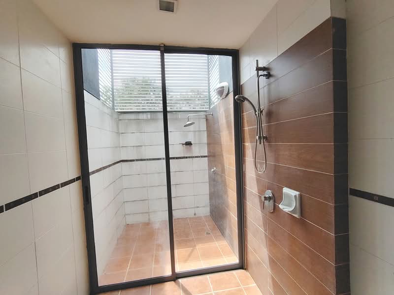 2-storey Terraced House for Sale in Bandar Sungai Long (Selangor) - Shawn Lim - Bathroom - PropertyGuru.com.my