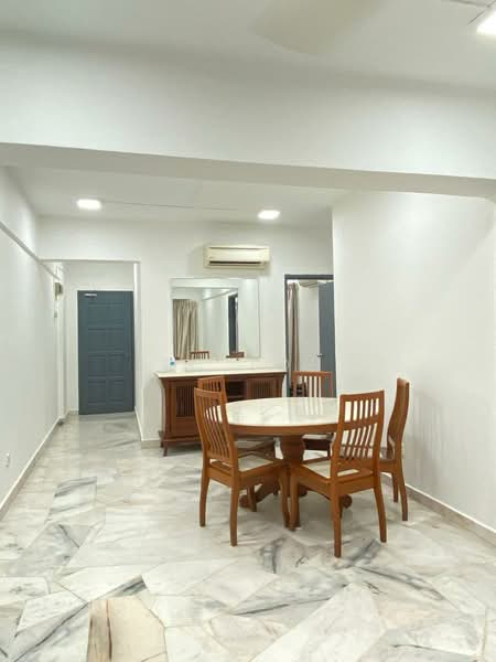 Condominium for Sale at Danau Idaman - SC Toh - Dining Room - PropertyGuru.com.my