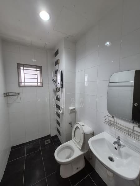 Condominium for Rent at Lagoon Suites - Victoria Chew - Bathroom - PropertyGuru.com.my