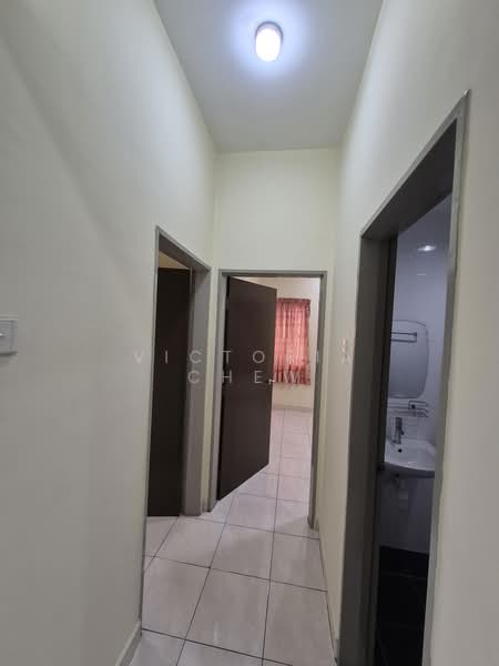 Condominium for Rent at Lagoon Suites - Victoria Chew - Corridor - PropertyGuru.com.my