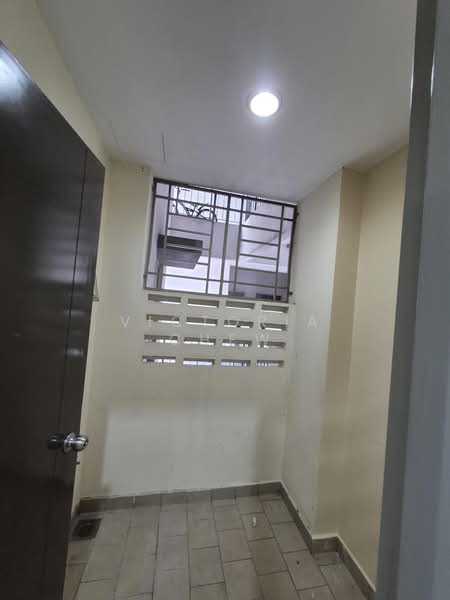 Condominium for Rent at Lagoon Suites - Victoria Chew - Entrance - PropertyGuru.com.my