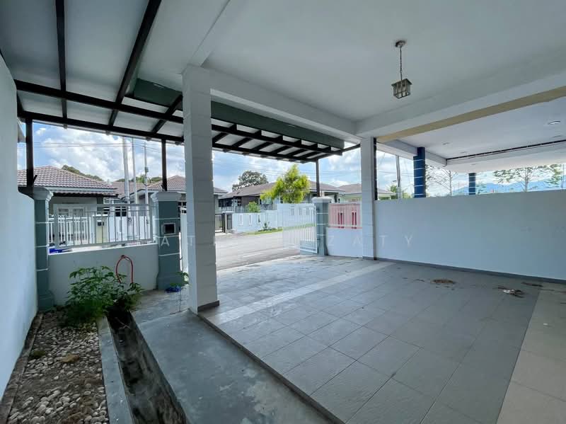 Rumah Teres 1 Tingkat untuk Dijual di Kampung Kemuning Sialang (Tangkak) - Fatin Izzaty - PropertyGuru.com.my
