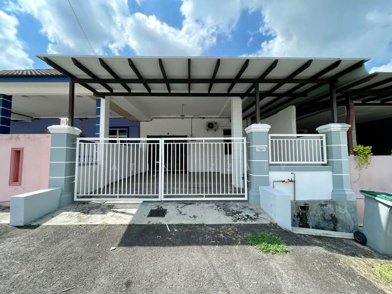 Rumah Teres 1 Tingkat untuk Dijual di Kampung Kemuning Sialang (Tangkak) - Fatin Izzaty - PropertyGuru.com.my
