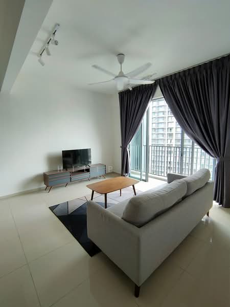 Servis Apartment untuk Dijual di Gravit8, Klang - Philip Chin - Living Room - PropertyGuru.com.my
