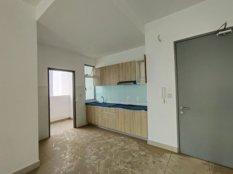 Service Residence for Sale at Meridin Bayvue Serviced Apartment - June Teo - Kitchen - PropertyGuru.com.my