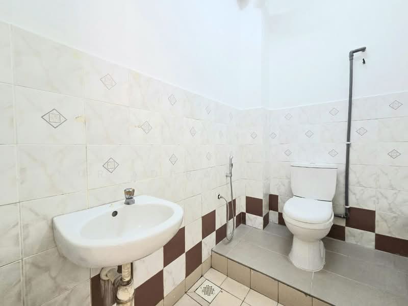 Rumah Teres 2 Tingkat untuk Dijual di Seksyen 7 (Bangi) - Nur Adibah Ishak - PropertyGuru.com.my