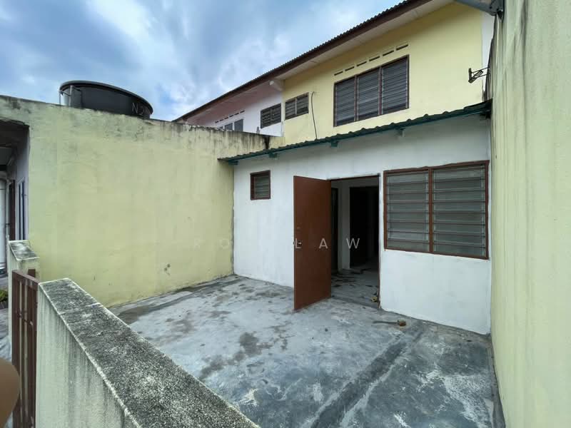 Terraced House for Rent in Port Dickson (Negeri Sembilan) - Roy Law - Exterior - PropertyGuru.com.my