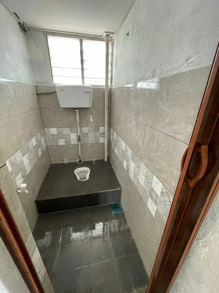 Terraced House for Rent in Port Dickson (Negeri Sembilan) - Roy Law - Bathroom - PropertyGuru.com.my