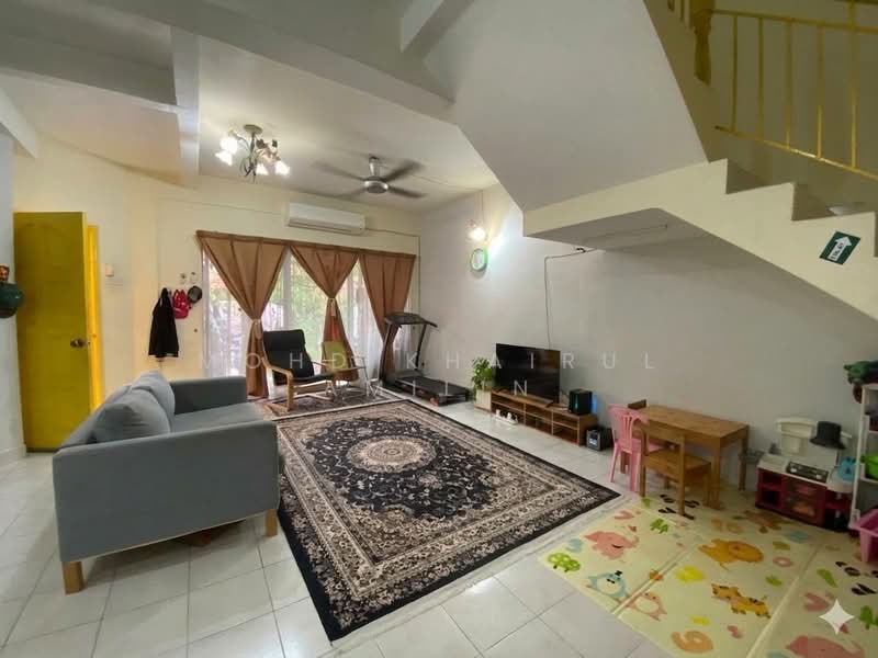 2-storey Terraced House for Sale in Seksyen 3 (Bangi) - Mohd Khairul Amilin - Living Room - PropertyGuru.com.my