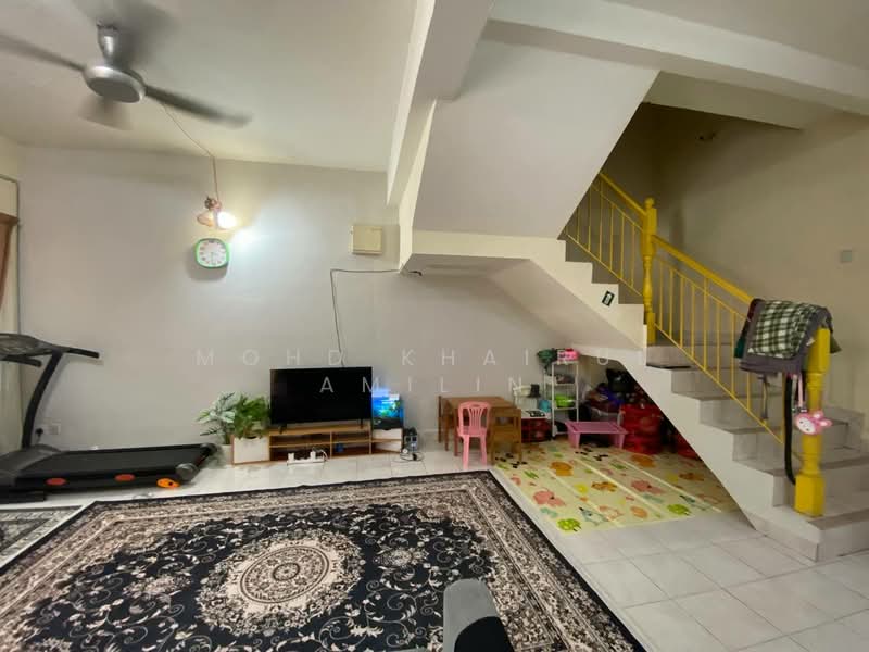 2-storey Terraced House for Sale in Seksyen 3 (Bangi) - Mohd Khairul Amilin - Living Room - PropertyGuru.com.my
