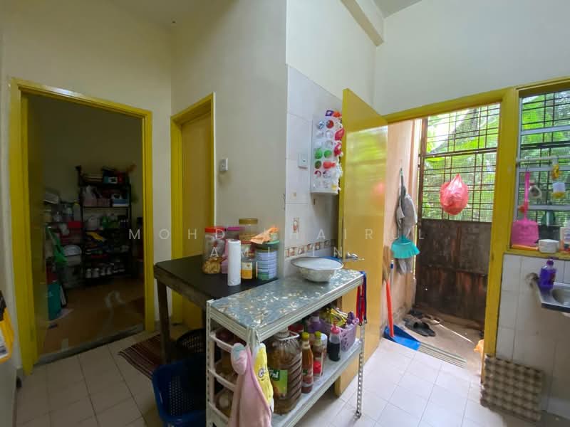 2-storey Terraced House for Sale in Seksyen 3 (Bangi) - Mohd Khairul Amilin - Kitchen - PropertyGuru.com.my
