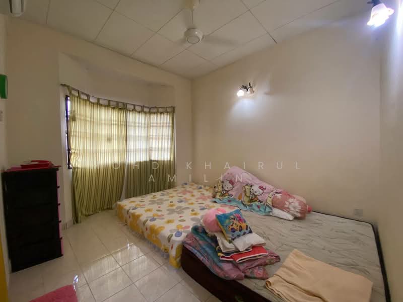 2-storey Terraced House for Sale in Seksyen 3 (Bangi) - Mohd Khairul Amilin - Bedroom - PropertyGuru.com.my
