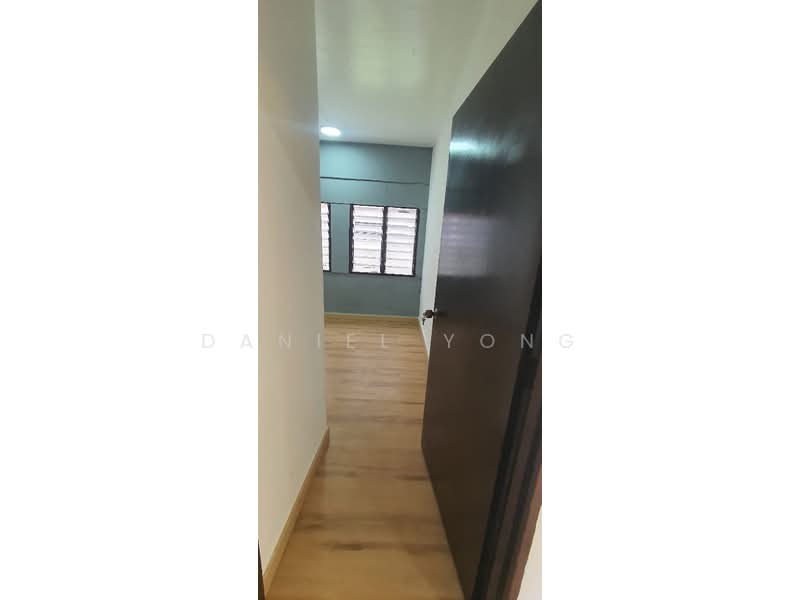 Rumah Flat untuk Dijual di Taman Flora Heights - Daniel Yong - Corridor - PropertyGuru.com.my