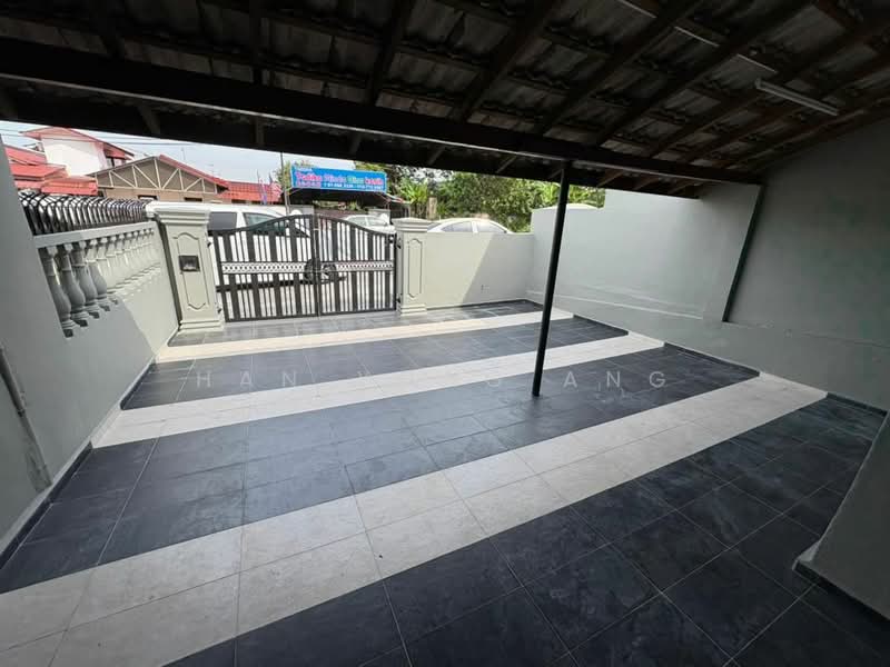 Rumah Teres 1 Tingkat untuk Dijual di Taman Ungku Tun Aminah (Skudai) - Han Yong Ang - Exterior - PropertyGuru.com.my