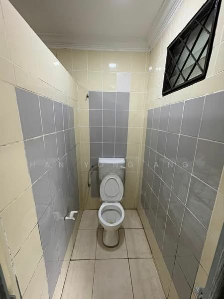 Rumah Teres 1 Tingkat untuk Dijual di Taman Ungku Tun Aminah (Skudai) - Han Yong Ang - Bathroom - PropertyGuru.com.my
