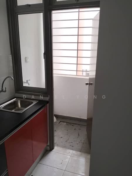 Flat for Sale at Seri Nilam - Daniel Yong - Kitchen - PropertyGuru.com.my