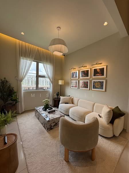 Rumah Teres untuk Dijual di Mutiara Rini (Skudai) - Miss Shee - Living Room - PropertyGuru.com.my