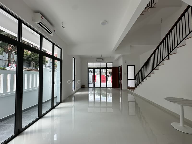 Rumah Teres 3 Tingkat untuk Dijual di Taman Connaught (Cheras) - Maggie Chin - Living Room - PropertyGuru.com.my