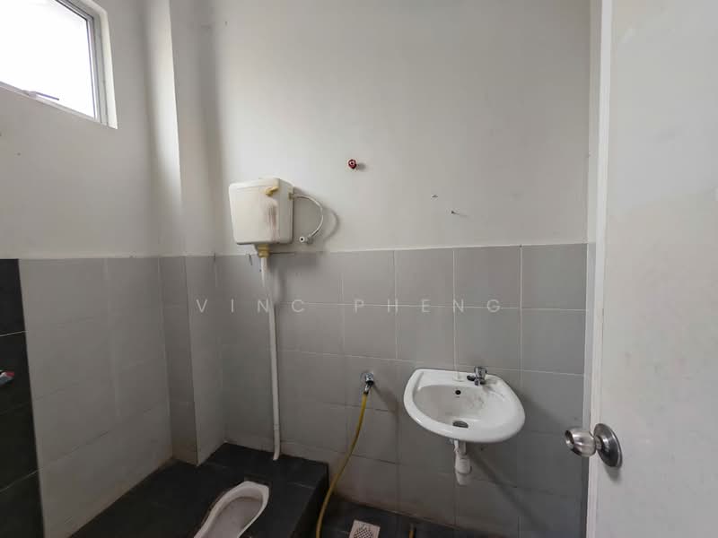 Factory for Sale in Ayer Keroh (Melaka) - Vinc Pheng - Bathroom - PropertyGuru.com.my