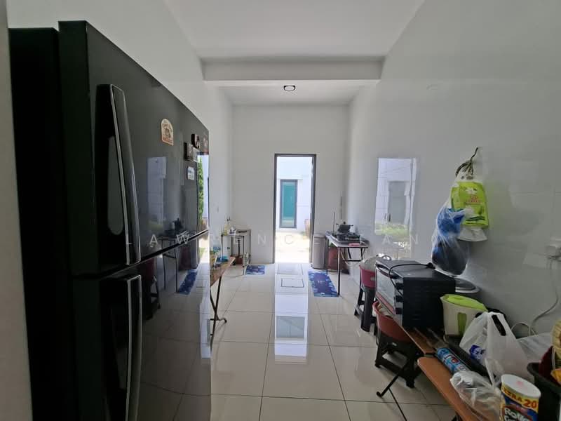 2-storey Terraced House for Sale in Bandar Cassia (Batu Kawan) - Lawrence Tan - Kitchen - PropertyGuru.com.my
