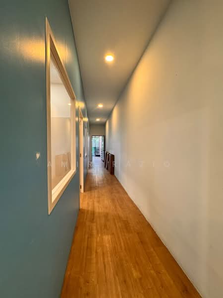 Shop for Rent in Eco Business Park 1 (Johor Bahru) - Amir Raziq - Corridor - PropertyGuru.com.my