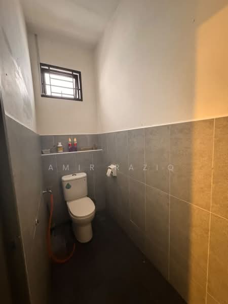 Shop for Rent in Eco Business Park 1 (Johor Bahru) - Amir Raziq - Bathroom - PropertyGuru.com.my