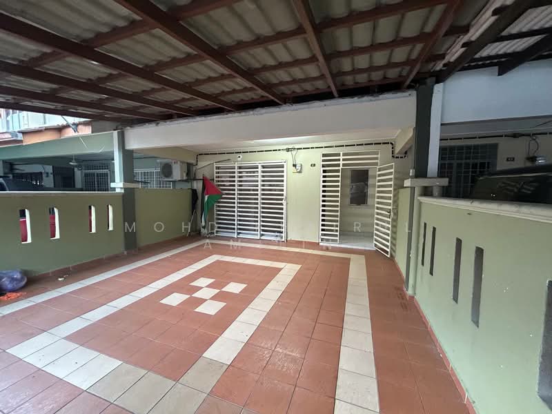 Rumah Teres 2 Tingkat untuk Dijual di Taman Universiti (Bangi) - Mohd Khairul Amilin - Exterior - PropertyGuru.com.my