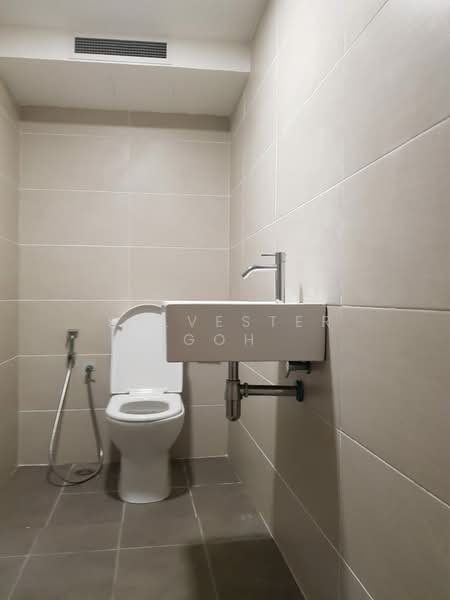 Servis Apartment untuk Dijual di Pinnacle Kelana Jaya - Sylvester Goh - Bathroom - PropertyGuru.com.my