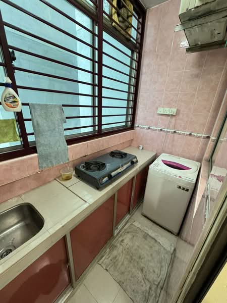 Pangsapuri untuk Dijual di Bistari Impian Apartment - YC Fung - Kitchen - PropertyGuru.com.my