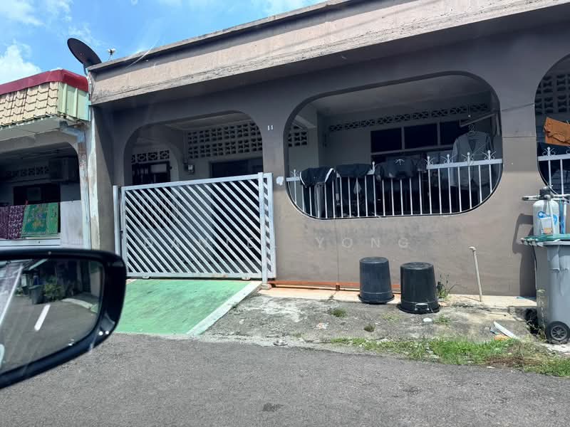 1-storey Terraced House for Sale in Taman Matahari (Kluang) - Daniel Yong - Exterior - PropertyGuru.com.my