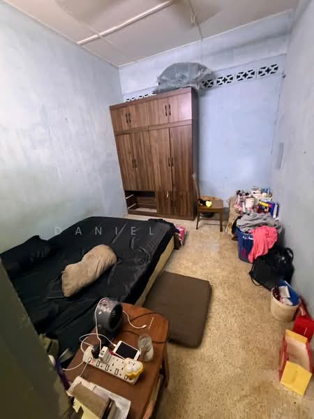 1-storey Terraced House for Sale in Taman Matahari (Kluang) - Daniel Yong - Bedroom - PropertyGuru.com.my