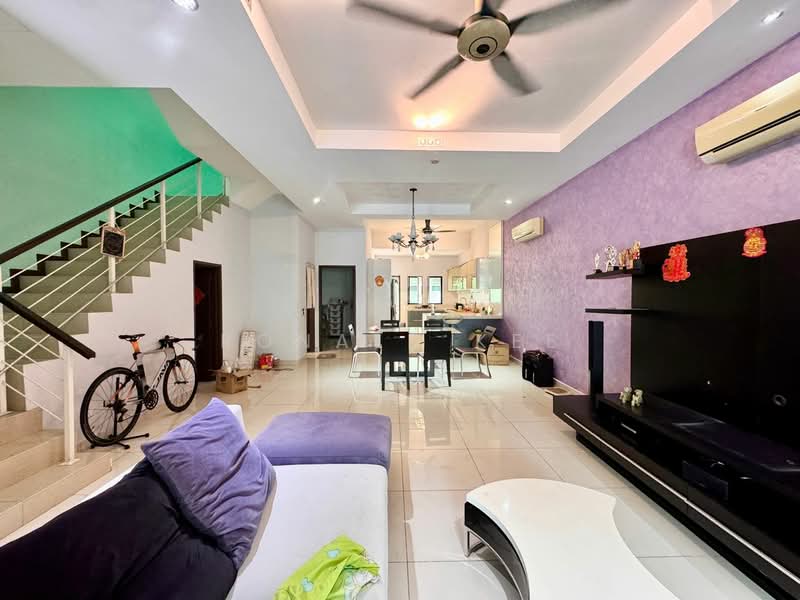 3-storey Terraced House for Sale in Bandar Bayan Bahru (Bayan Lepas) - Ronald Kee - Living Room - PropertyGuru.com.my