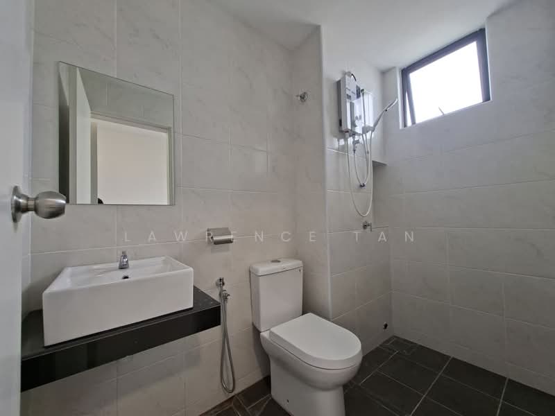 Rumah Bandar untuk Disewa di Bandar Cassia (Batu Kawan) - Lawrence Tan - Bathroom - PropertyGuru.com.my