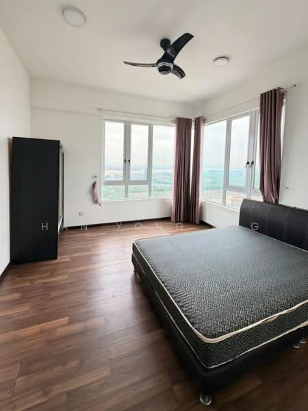 Service Residence for Sale at D'carlton (Residensi Seri Mega) - Han Yong Ang - Bedroom - PropertyGuru.com.my