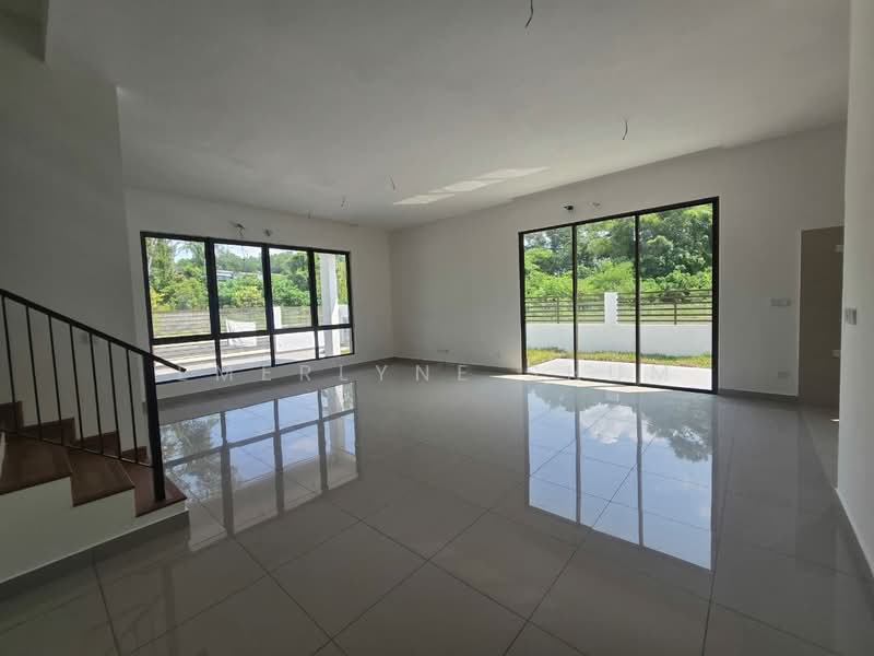 Rumah Berkembar untuk Dijual di Bandar Bukit Puchong (Puchong) - Emerlyne Shum - Living Room - PropertyGuru.com.my